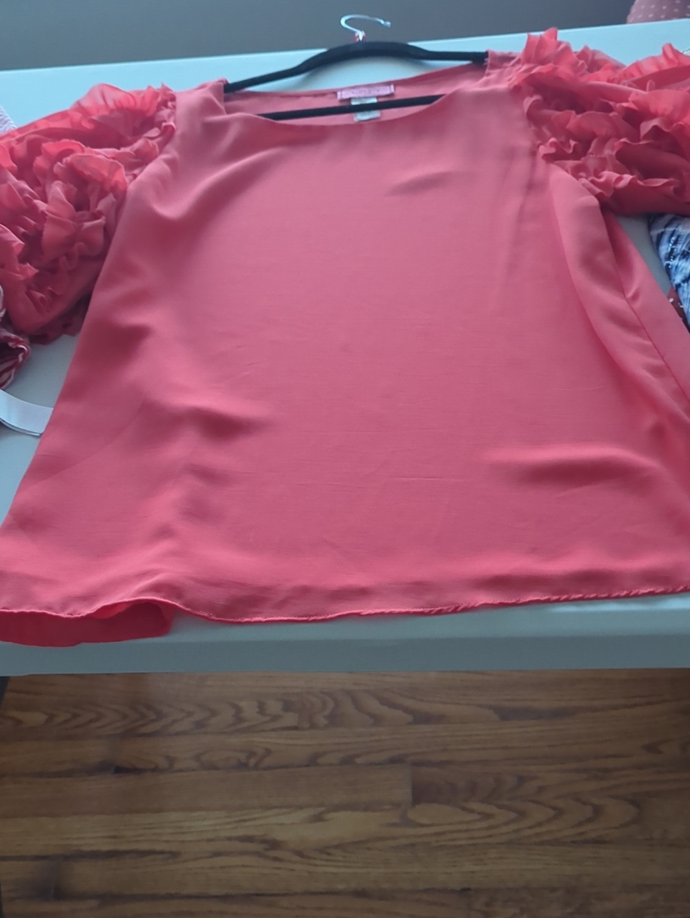 San Joy Coral Puff-Sleeve Blouse